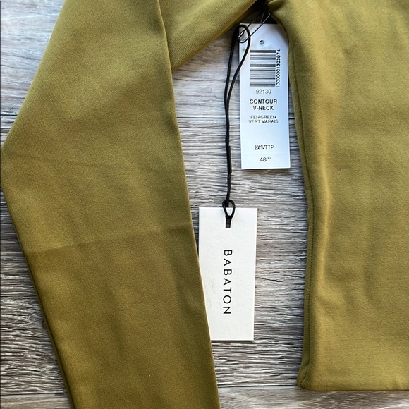 Babaton Olive Long Sleeve V-Neck Top new with tag - Picture 3 of 7